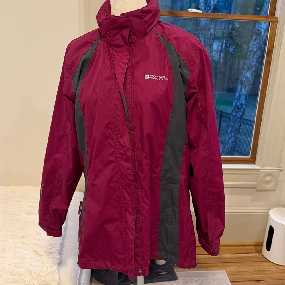 Like New Mountain Warehouse Waterproof Breathable jacket! Size 12